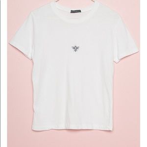 Brandy Melville white embroidered bumble bee shirt